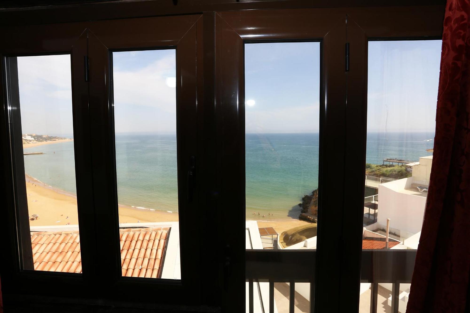 V - Seacliff Albufeira Apartment Bilik gambar